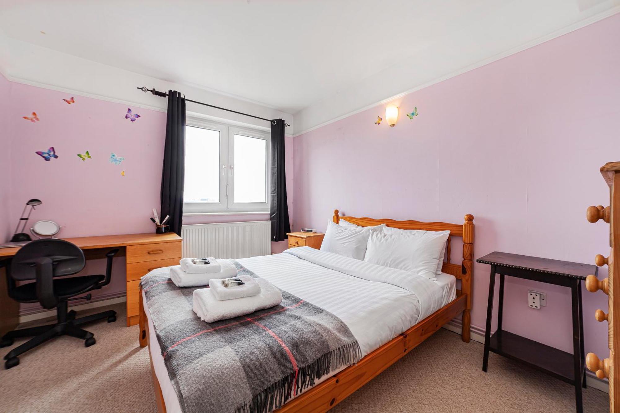 Elegant 1Br Flat With Balcony & City View, Walworth Londra Dış mekan fotoğraf
