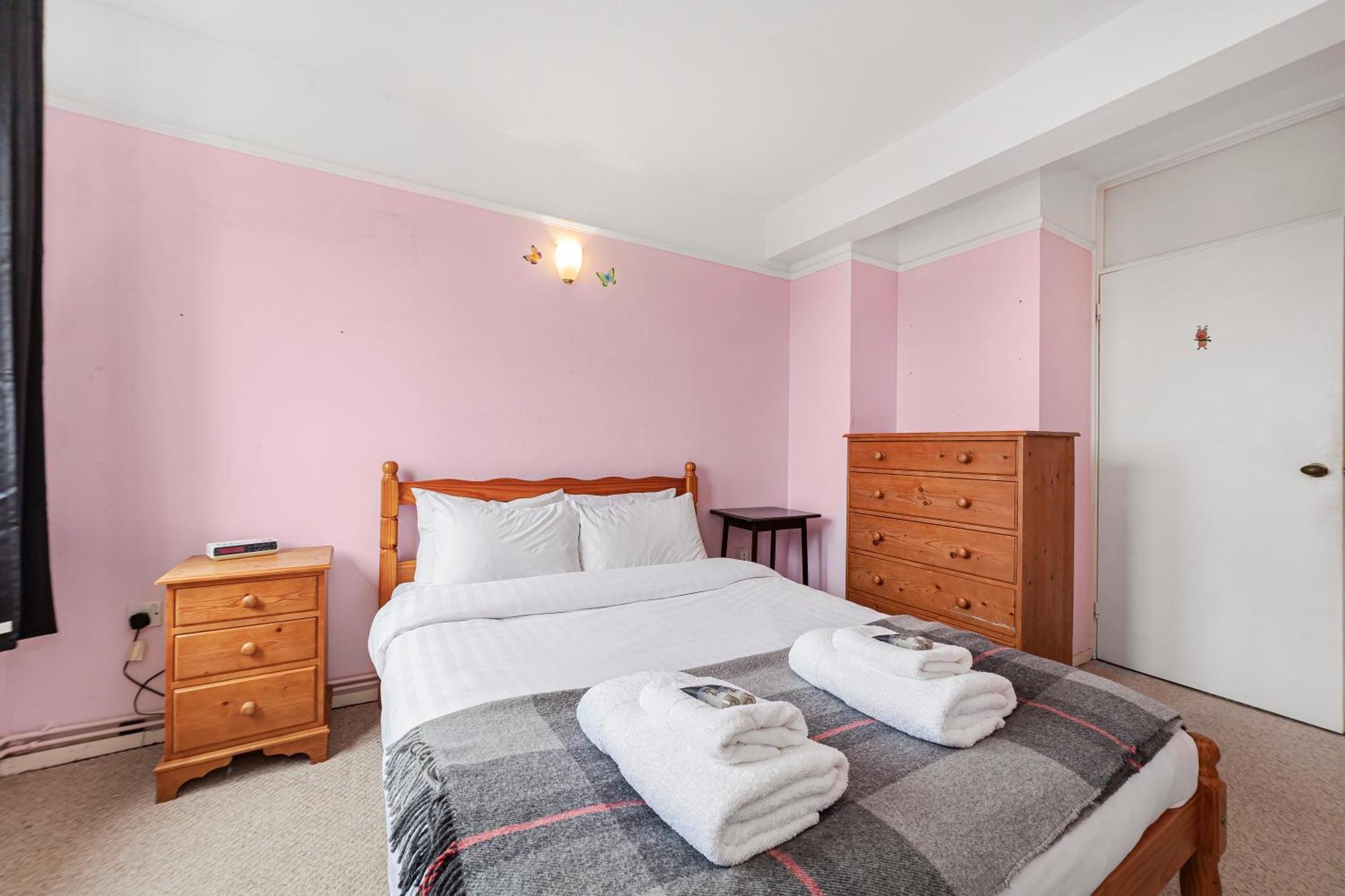 Elegant 1Br Flat With Balcony & City View, Walworth Londra Dış mekan fotoğraf